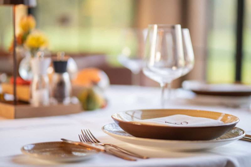 Laurius_dining_with_a_vieuw_natuur_en_recreatiegebied_de_ijzeren_man_weert (1)